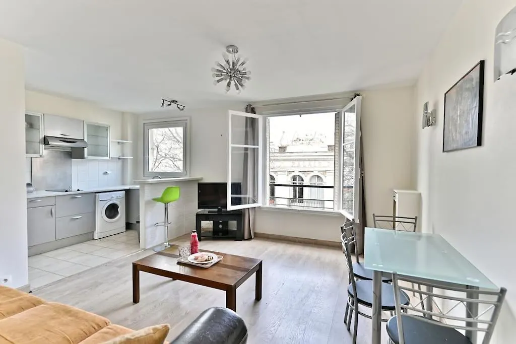 Appartement Central Avenue Du Maine Paris Apartment