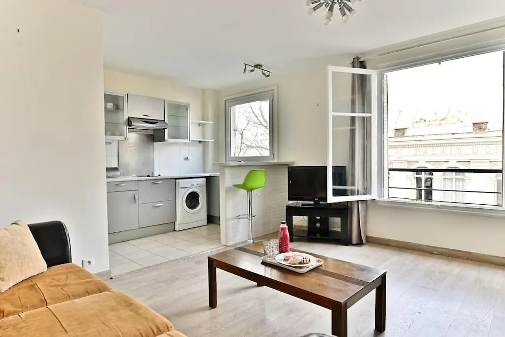 Appartement Central Avenue Du Maine Paris Apartment
